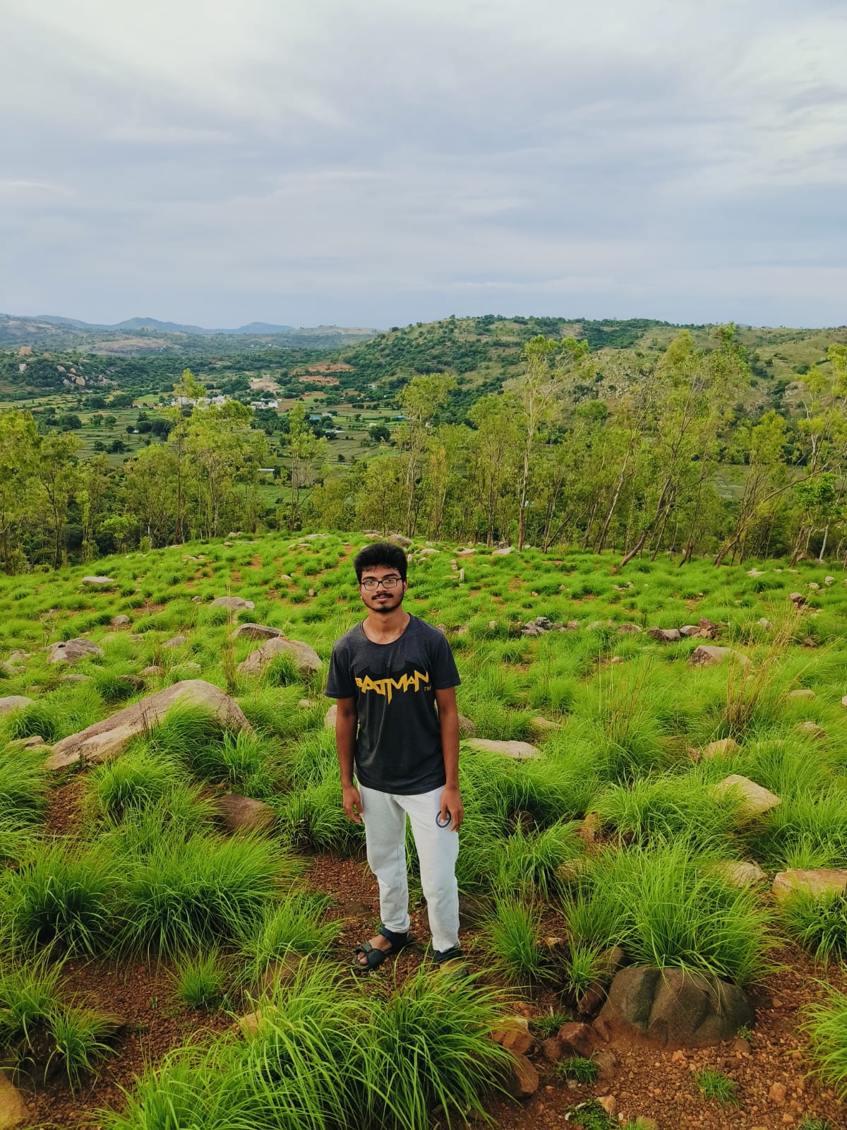 Akhilesh Srivelu